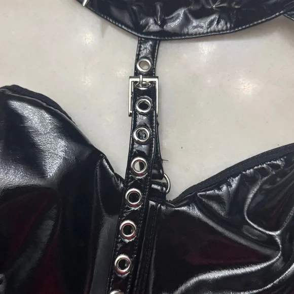 Widow harness spiked top - Picture 9 of 9